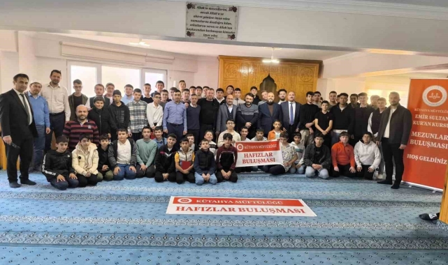 Kütahya'da "Mezun Hafızlar Buluşması"