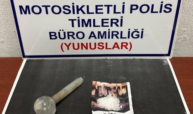 Kütahya'da Yunus Timleri 1 kişinin üzerinde uyuşturucu ele geçirdi