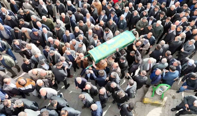 Kuzeninin silahlı saldırısı sonucu hayatını kaybeden belediye başkanı son yolcuğuna uğurlandı