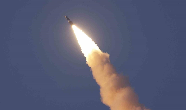 Kuzey Kore: "Dünyanın en güçlü stratejik füzesi Hwasong-19 başarıyla test edildi"