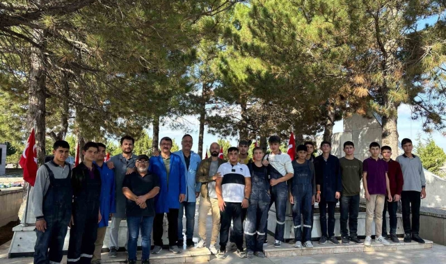 Liselilerden alkışlanacak davranış