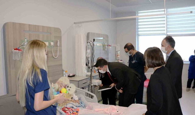 Lösemili çocuklara moral oldular