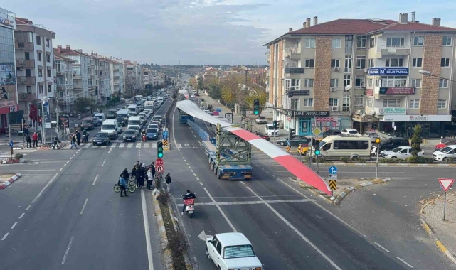 Lüleburgaz'da dev rüzgar gülü türbinleri böyle taşındı