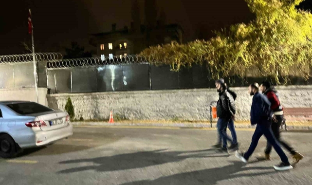 Mado Kafe'de 1 kişinin yaralandığı silahlı kavganın görüntüleri ortaya çıktı