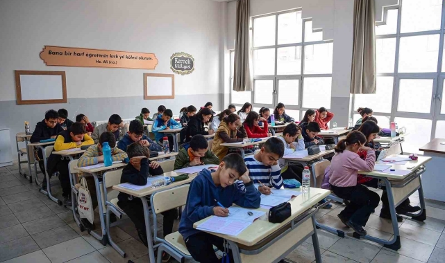 Malatya'da öğrencilere ödüllü deneme sınavı