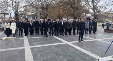 Malazgirt'te 24 Kasım Öğretmenler Günü kutlandı