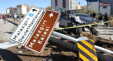 Malazgirt'te otomobiller çarpıştı: 1 ölü, 1 yaralı