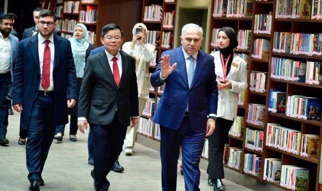 Malezya Penang Eyaleti Başbakanı Yeow'dan Fatih Kütüphanelerine övgü