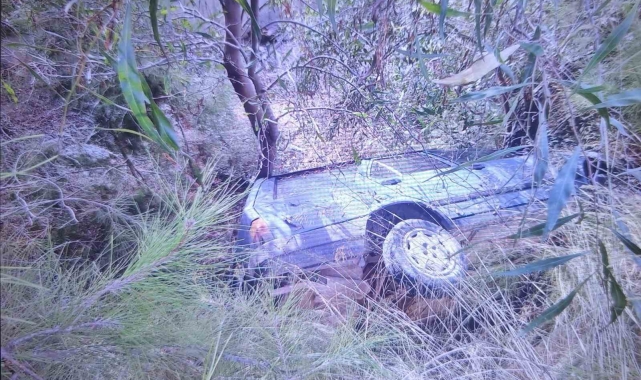 Manavgat'ta şarampole devrilen araç sürücüsü yaralandı