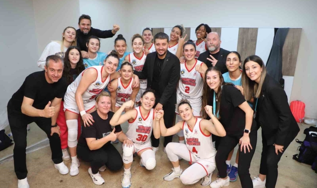 Manisa'nın tek kadın basketbol takımının rakibi Mersin ekibi