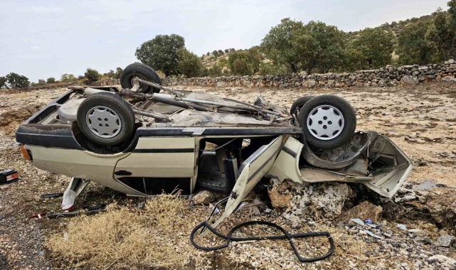 Mardin'de otomobil şarampole yuvarlandı: 2 yaralı
