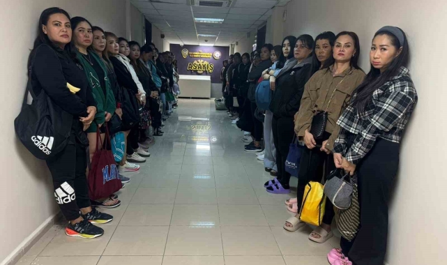 Masaj ve SPA salonlarına operasyon: Kaçak çalışan 43 yabancı uyruklu kadın tespit edildi