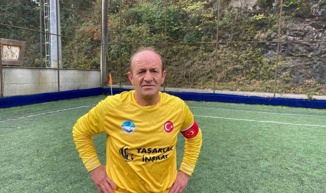 Masterler Futbol oyuncusu sahada kalp krizi geçirerek hayatını kaybetti