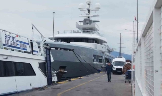Mega yat 'Cloudbreak' Fethiye'de 135 bin litre yakıt aldı