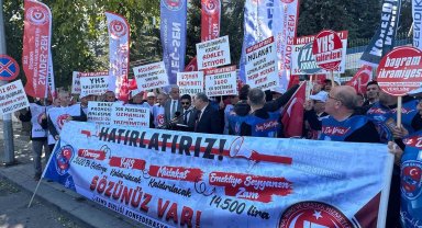 Memur sendikaları 4 gün sürecek oturma eylemi başlattı