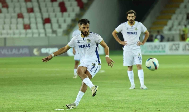 Menemen FK'da Burak Yeşilay sakatlandı