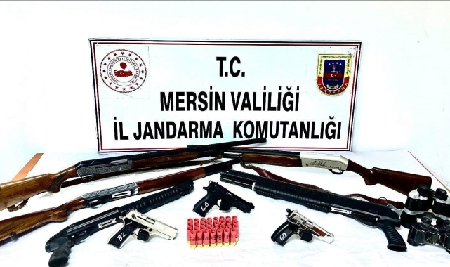 Mersin'de silah kaçakçıları jandarma engeline takıldı