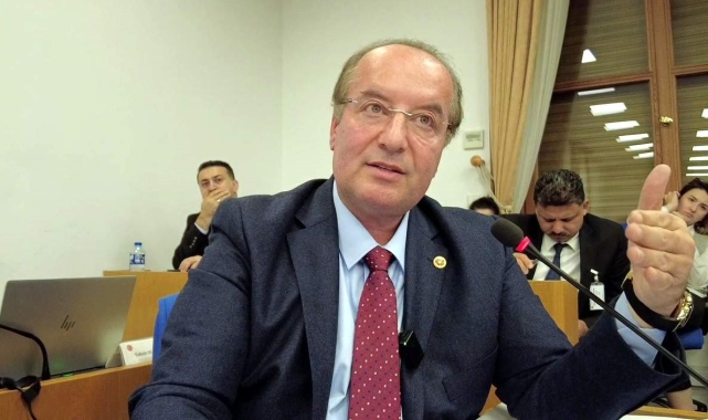 Milletvekili Akay : " KARDEMİR'de kim ne iş yapıyor, belli değil"