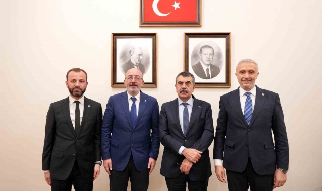Milli Eğitim Bakanı Yusuf Tekin'e Kütahya'nın talepleri iletildi