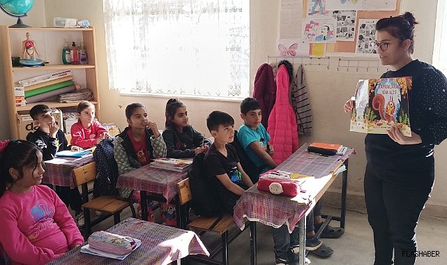 Minik öğrenciler boyama kitabı ile eğlendi