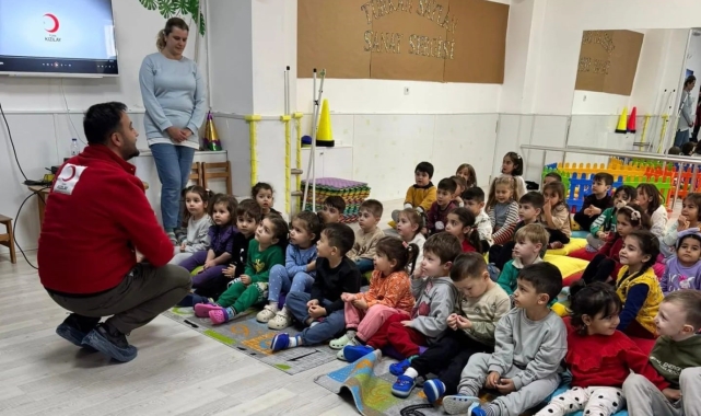 Minik öğrencilere Kızılay anlatıldı