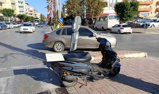 Motosiklet otomobille çarpıştı: 1 yaralı