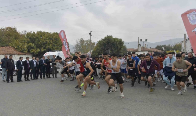 MSKÜ'de Atatürk'e Saygı için koştular