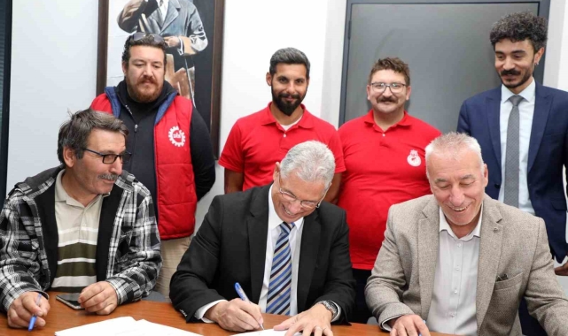 Mudanya Belediyesi'nde sözleşme sevinci