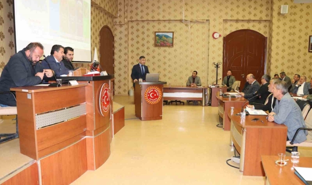 Müdür Emre Yeniay, İl Genel Meclisi'nde kurumun faaliyetlerini anlattı
