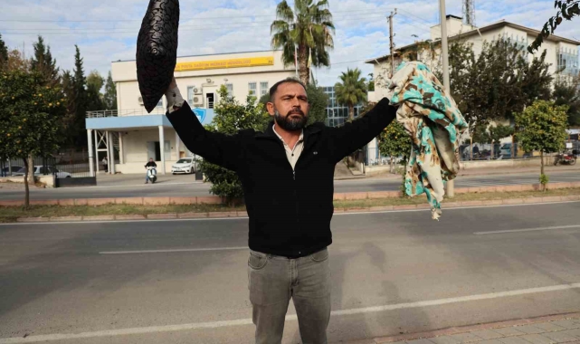 Muhtardan yastıklı, yorganlı PTT eylemi