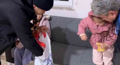 Mut terminalinde mahsur kalan yolculara çorba ve çay ikramı