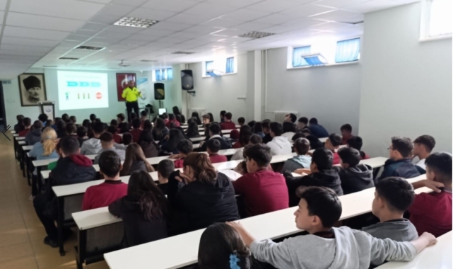 Niğde İl Emniyet Müdürlüğü'nden önleyici ve bilgilendirici faaliyetler