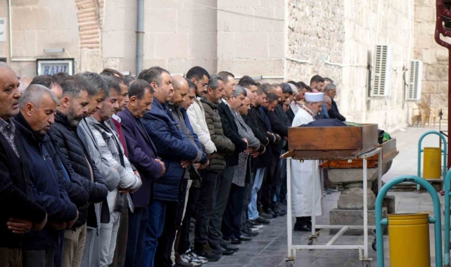 Niğde'de evde ölü bulunan adam defnedildi