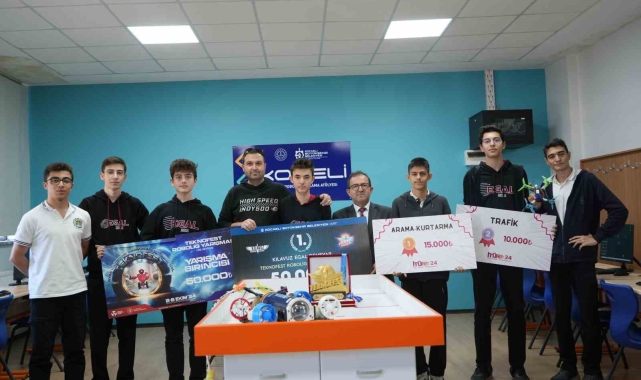 Öğrencilerin su altı robotu birinci oldu: Askeri ve tehlikeli görevlere de uygun