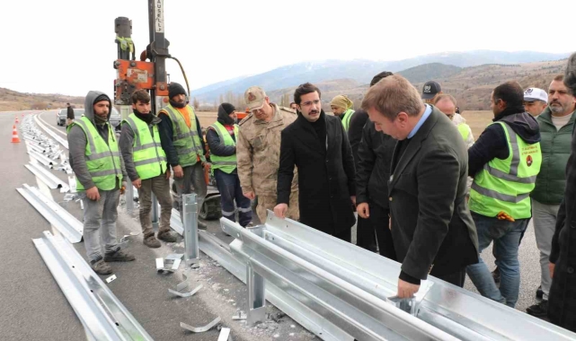 Ölümlü trafik kazalarının meydana geldiği yola bariyerli tedbir