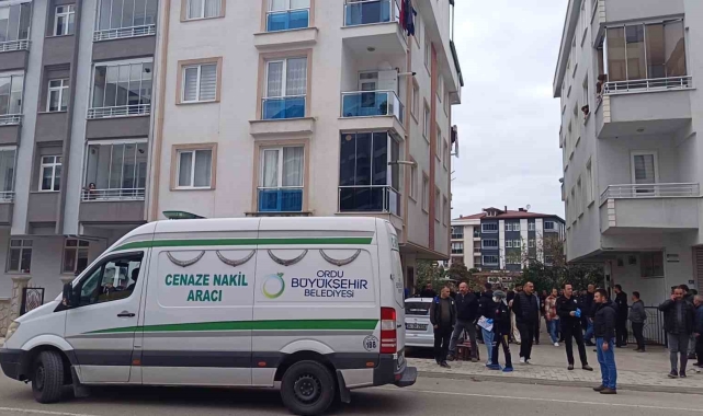 Ordu'da bir kişi merdiven boşluğunda asılı halde bulundu