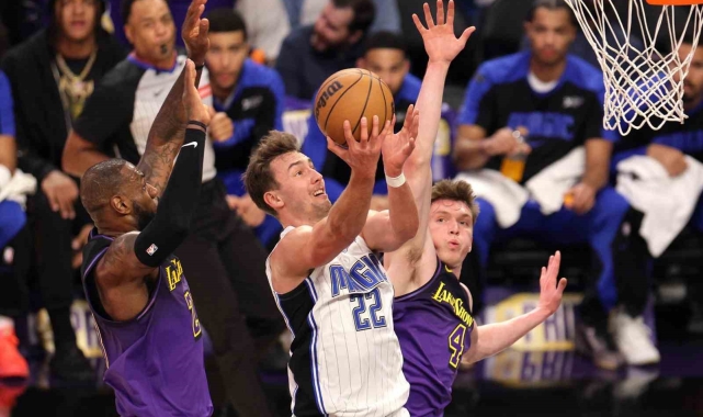 Orlando Magic son saniyelerde kazandı, Lakers'ın serisi bitti