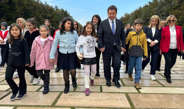 Osmangazili çocuklar Anıtkabir'de