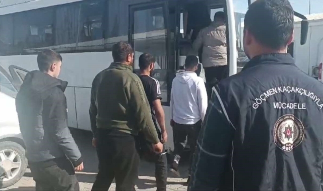 Osmaniye'de durdurulan otobüste 11 kaçak göçmen yakalandı
