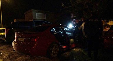 Otomobilin çarpıp kaçtığı motosikletli ağır yaralandı, sürücü 3 saat sonra teslim oldu