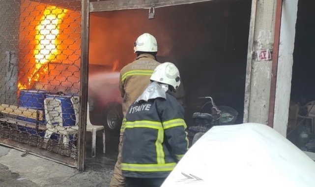 Park halindeki Tofaş alev alev yandı