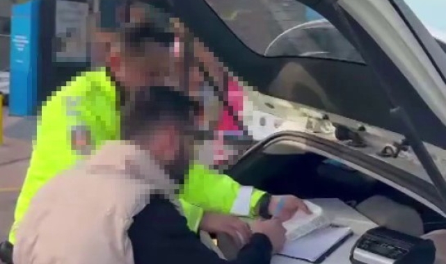 Pendik'te abartı egzoz kullanan sürücüye para cezası
