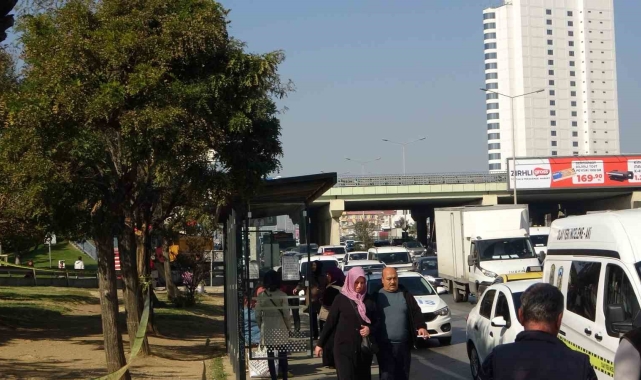 Pendik'te yol kenarında başından vurulmuş erkek cesedi bulundu