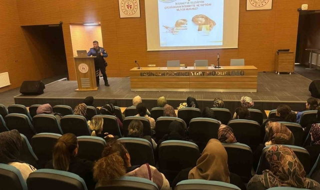 Polis "Kadına Yönelik Şiddetle Mücadele" gününde kadınlarla bir araya geldi