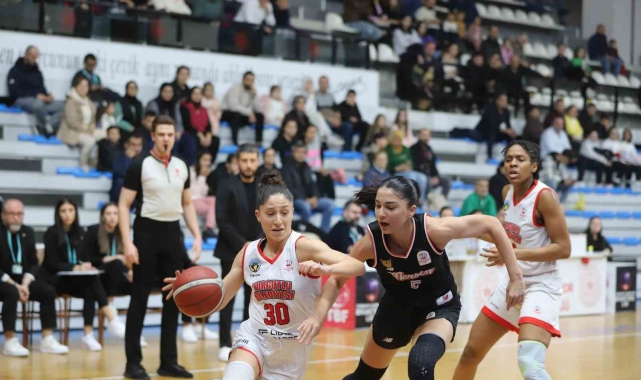 Potada gülen taraf Turgutlu Belediyespor Kadın Basketbol oldu