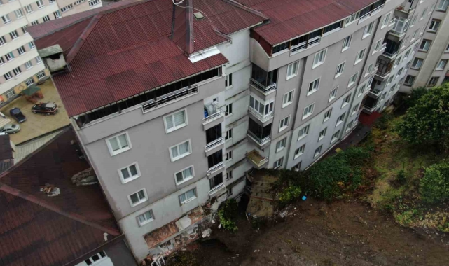 Rize'nin Çayeli ilçesinde heyelanın yaşandığı alan havadan görüntülendi