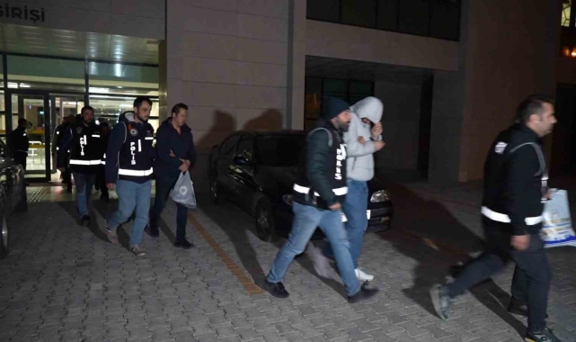 Rüşvetle sağlık raporu düzenleyen şebeke çökertildi: 2'si doktor 8 kişi tutuklandı