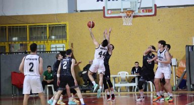 Sakarya Büyükşehir basket takımı İstanbul ekibini ağırlıyor