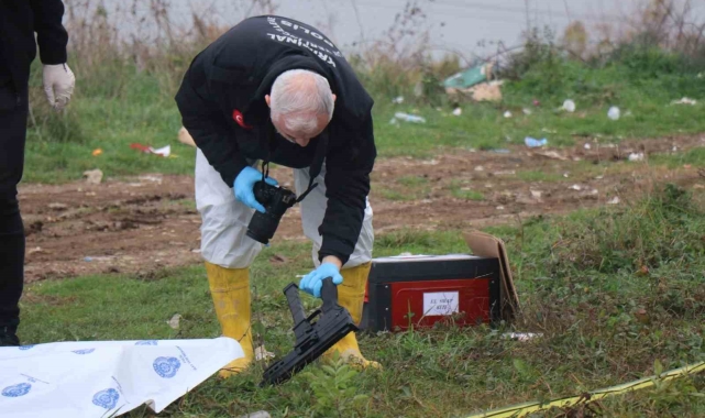 Sakarya'da boş arazide başından vurulmuş erkek cesedi bulundu