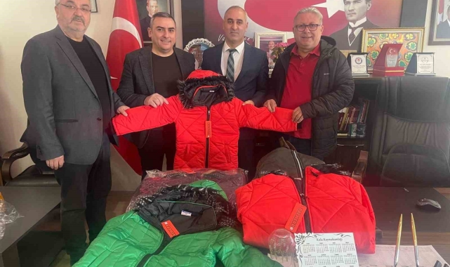 Salihli TSO'dan öğrencilere sıcak yardım